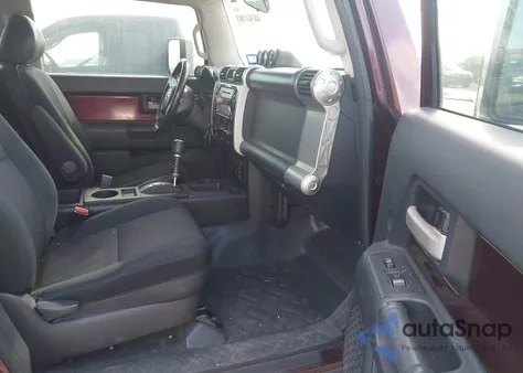 2007 Toyota Fj Cruiser z USA, uszkodzony, nr VIN JTEZU11F470006829